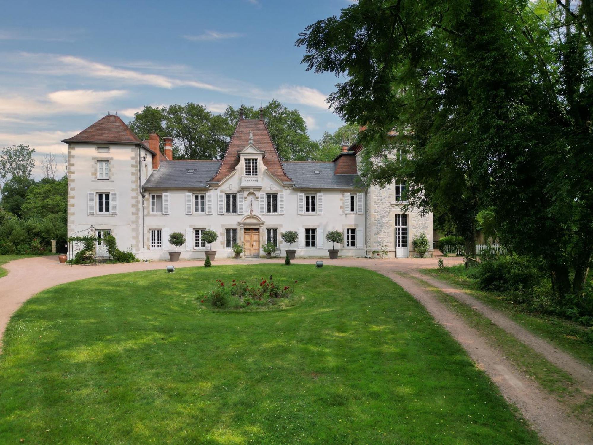 Château Du Guérinet Saint-Priest-Bramefant Extérieur photo